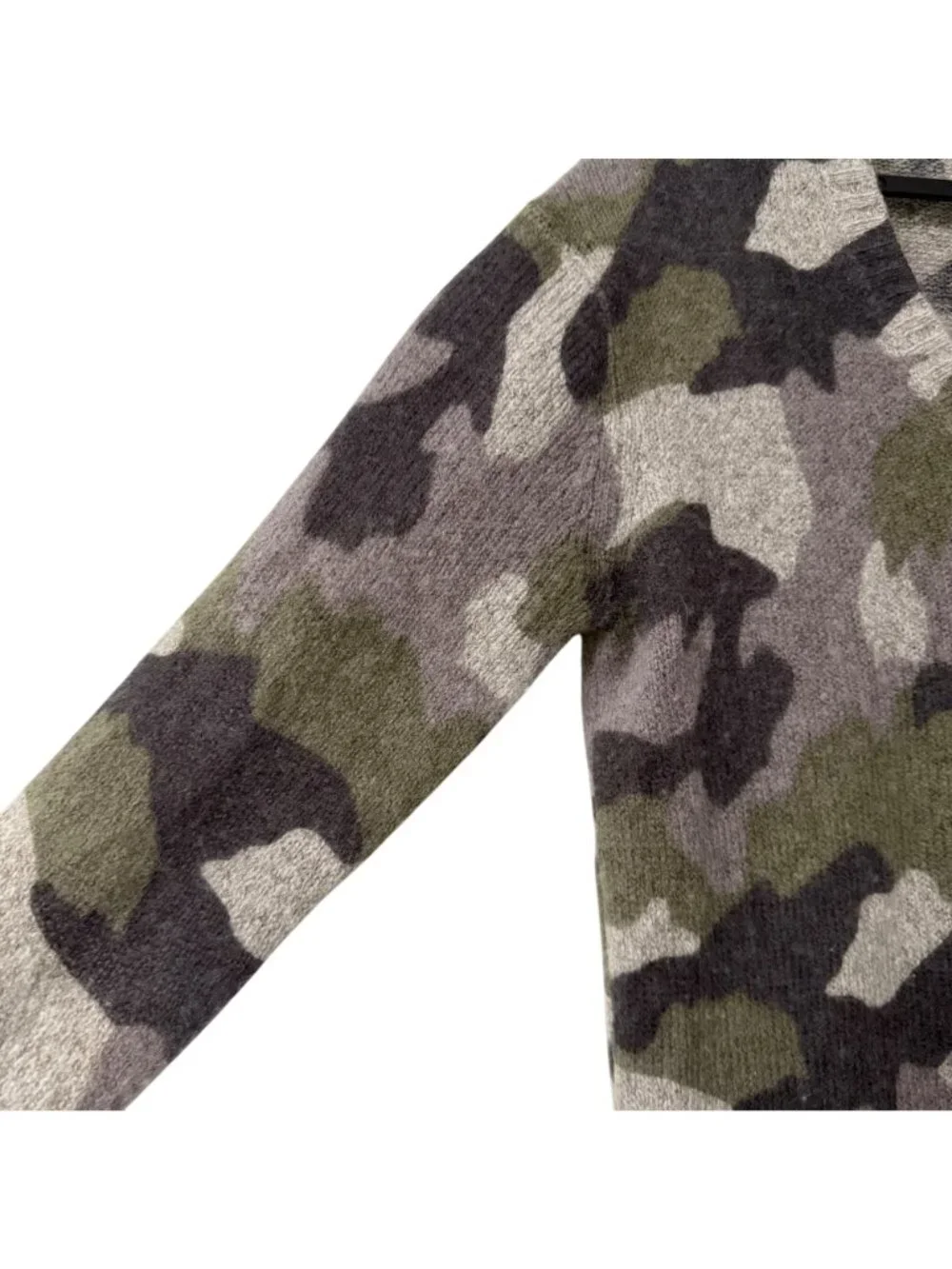 360 Cashmere Camouflage Green Gray Vneck Long Sleeve Sweater Womens XSmall